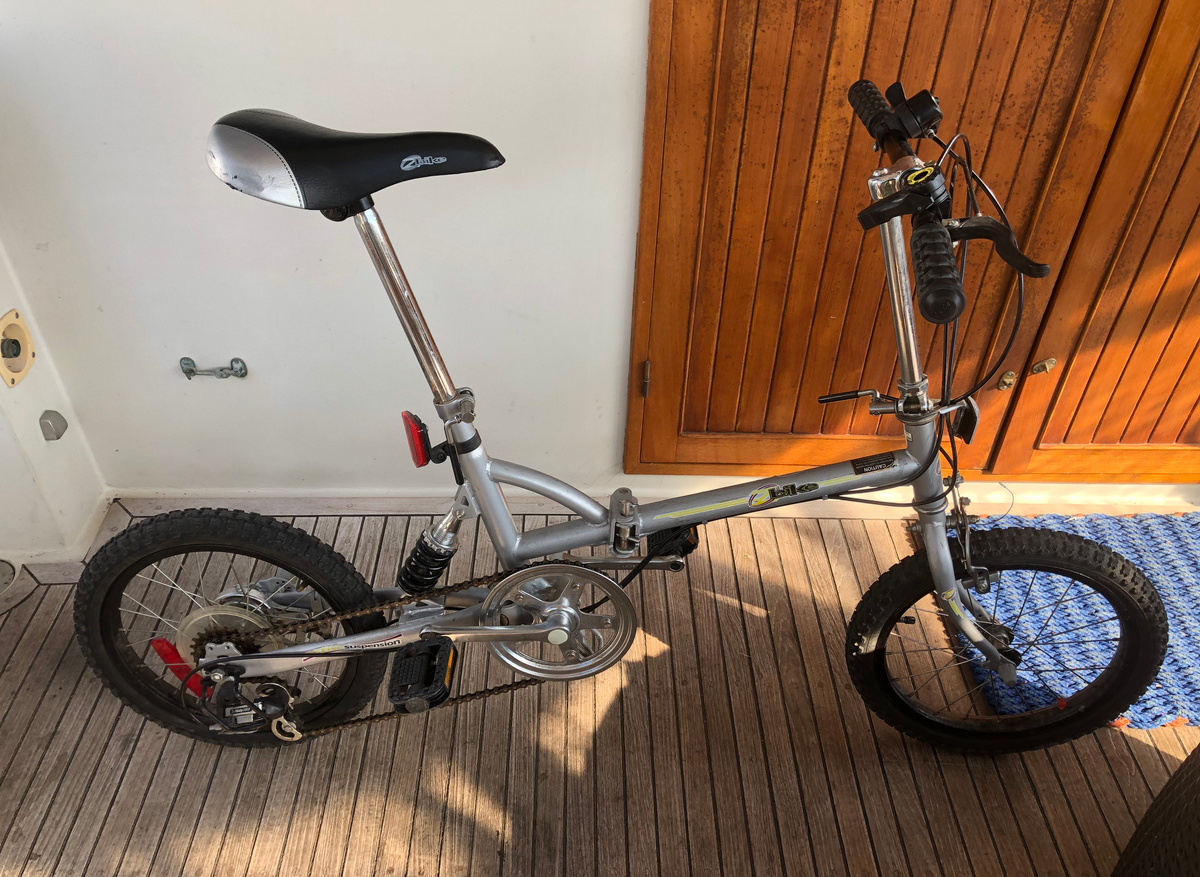 Image of Folding bike