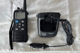 Image of ICOM M73 6 Watt VHF Waterproof Marine Handheld Transceiver